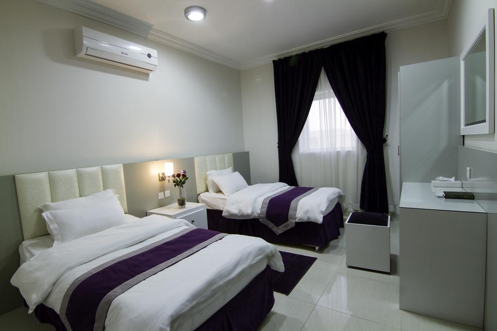 Rofan House Serviced 3*